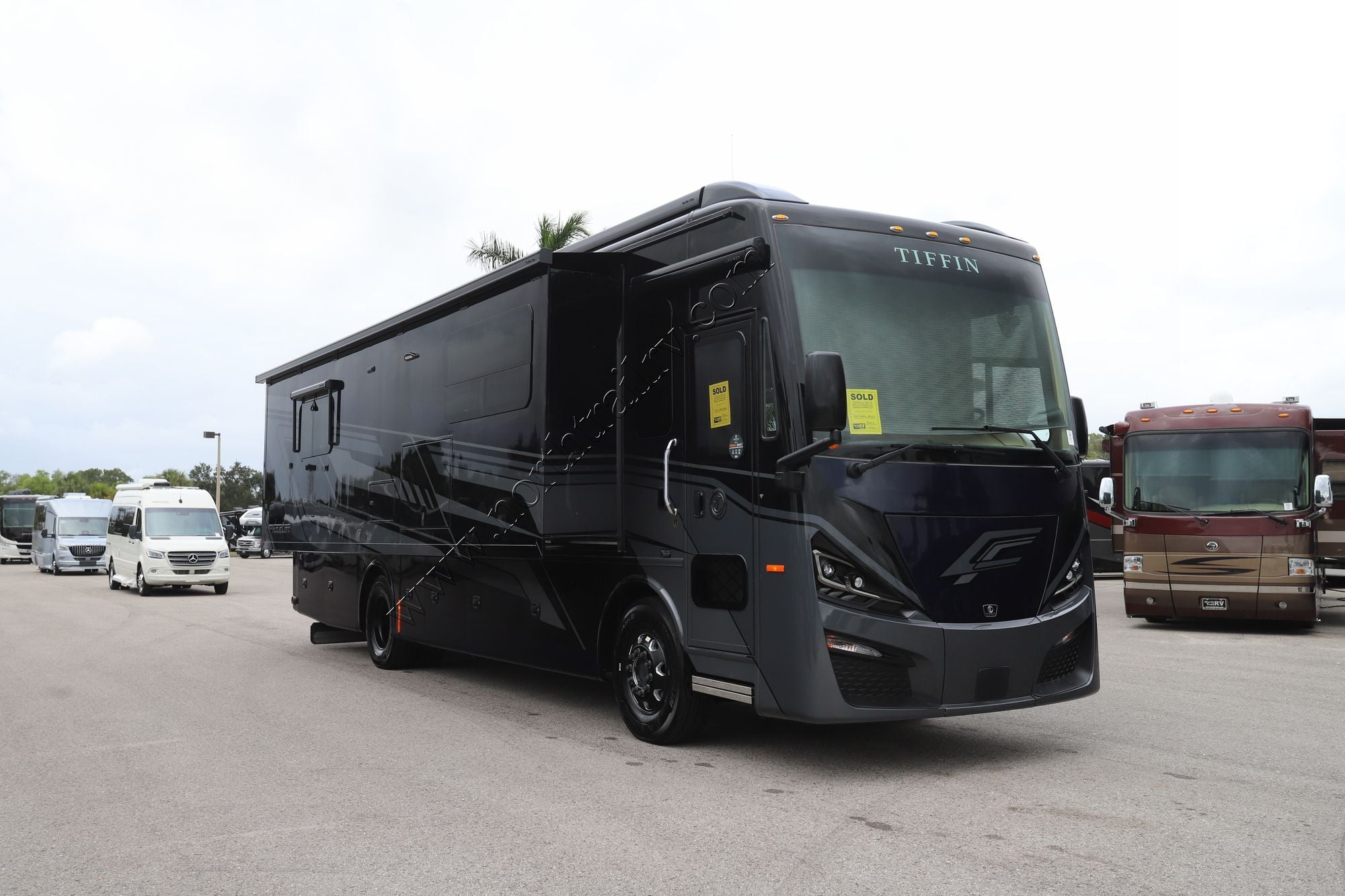 New 2026 Tiffin Motor Homes Phaeton 35CH Class A  For Sale