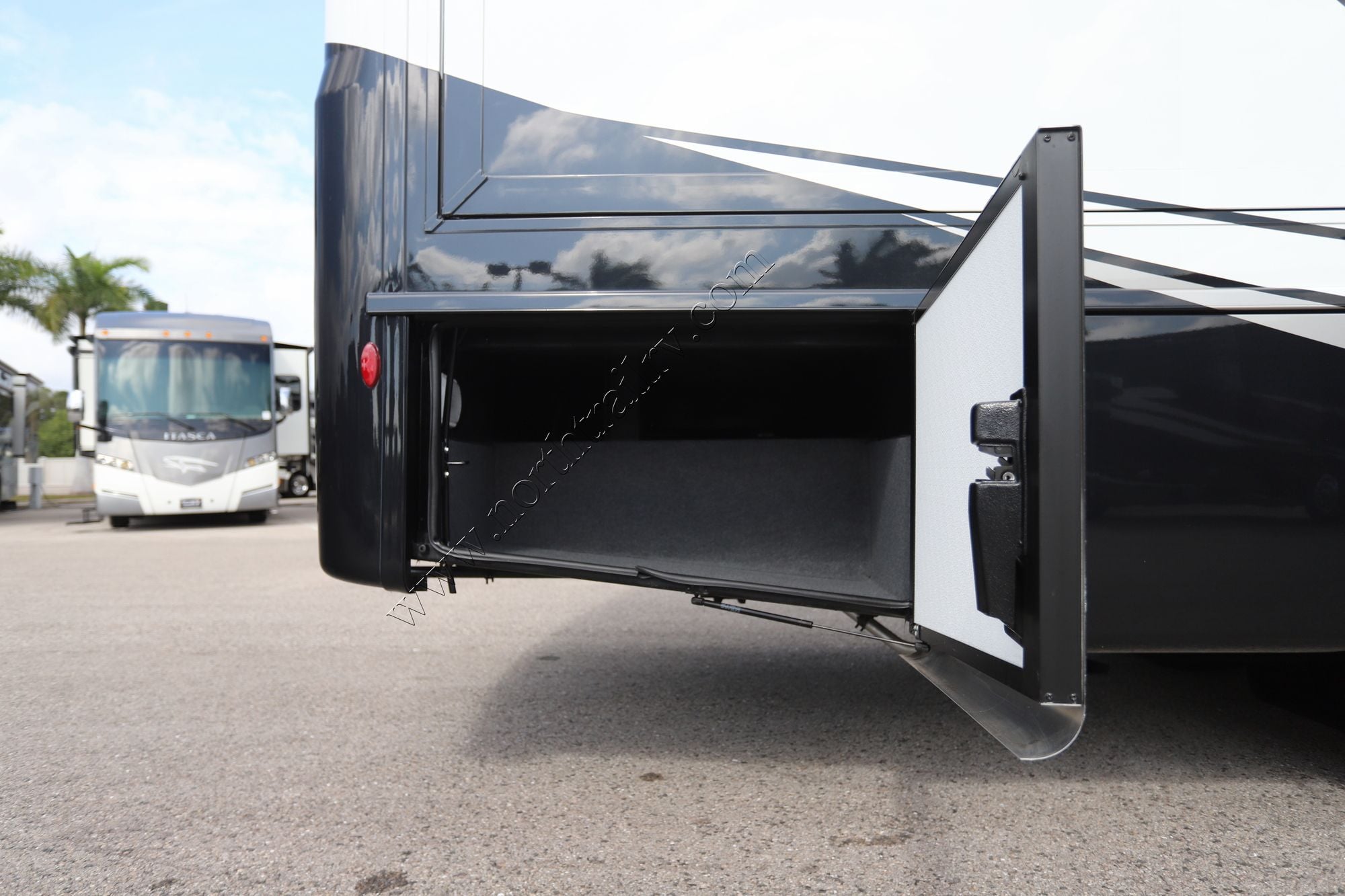 New 2026 Newmar Bay Star 3114 Class A  For Sale