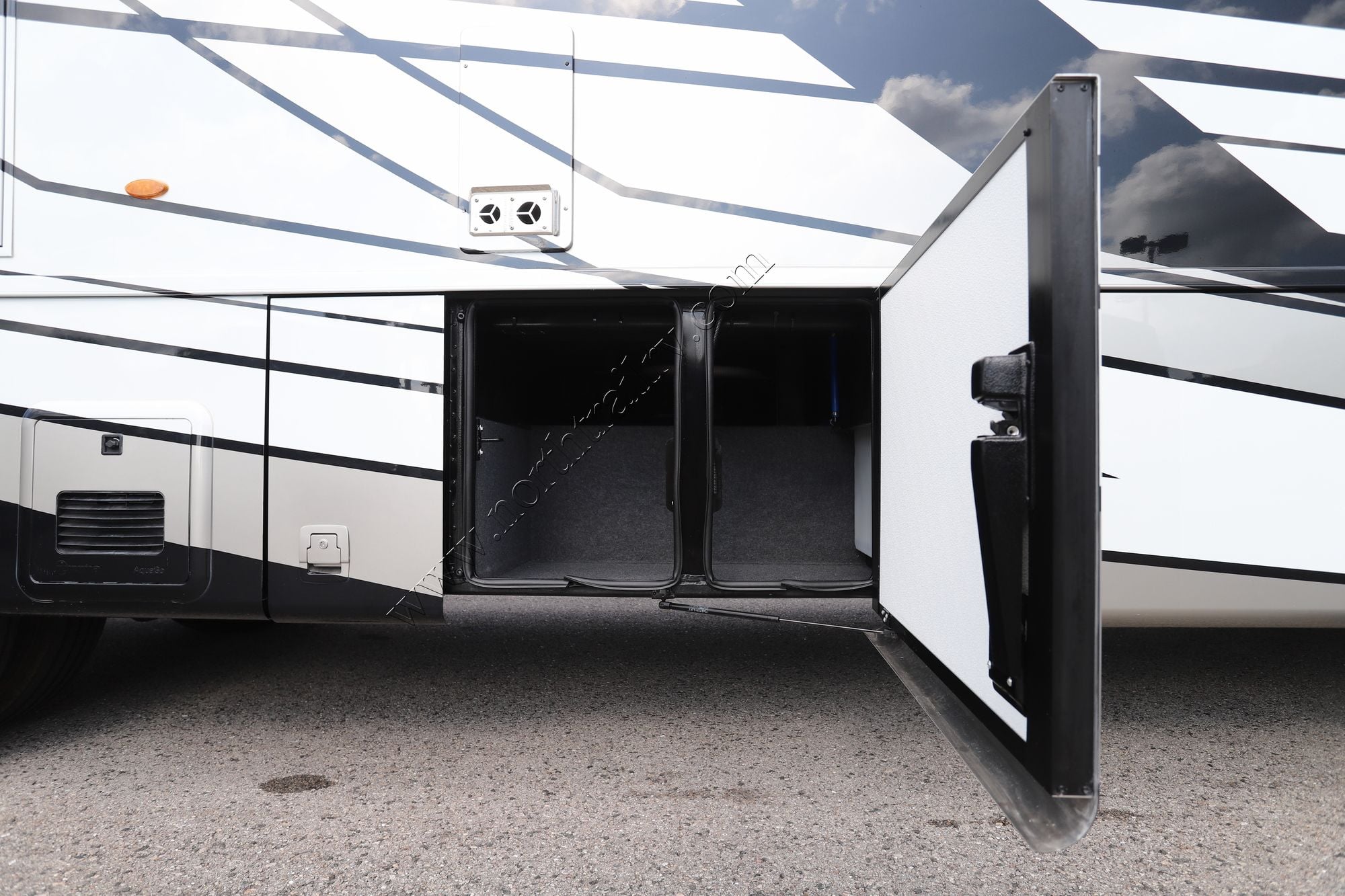 New 2026 Newmar Bay Star 3114 Class A  For Sale