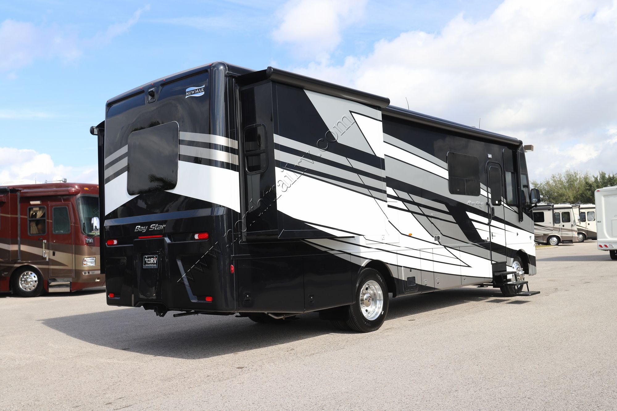 New 2026 Newmar Bay Star 3114 Class A  For Sale