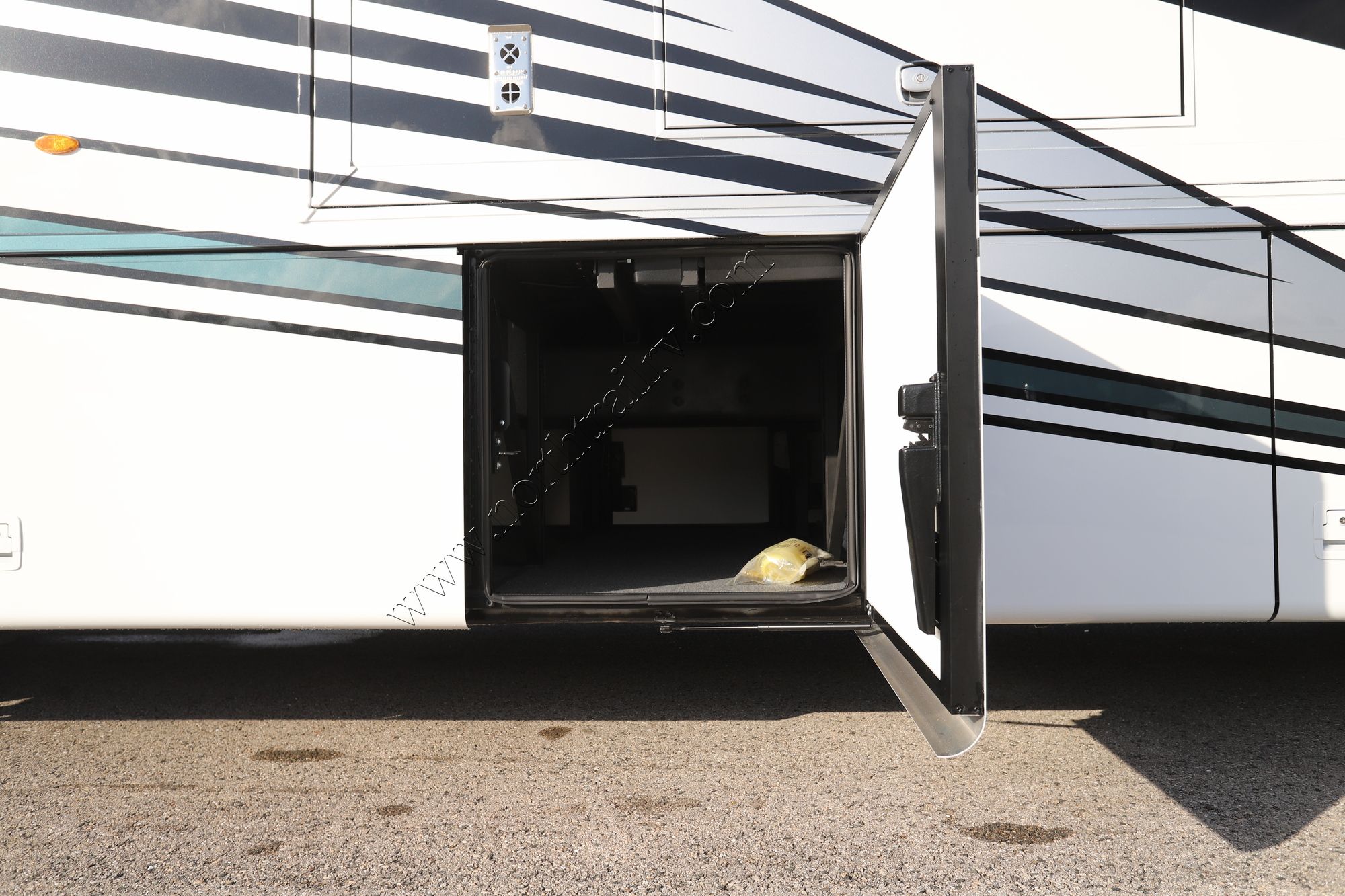 Used 2025 Newmar Northern Star 4037 Class A  For Sale