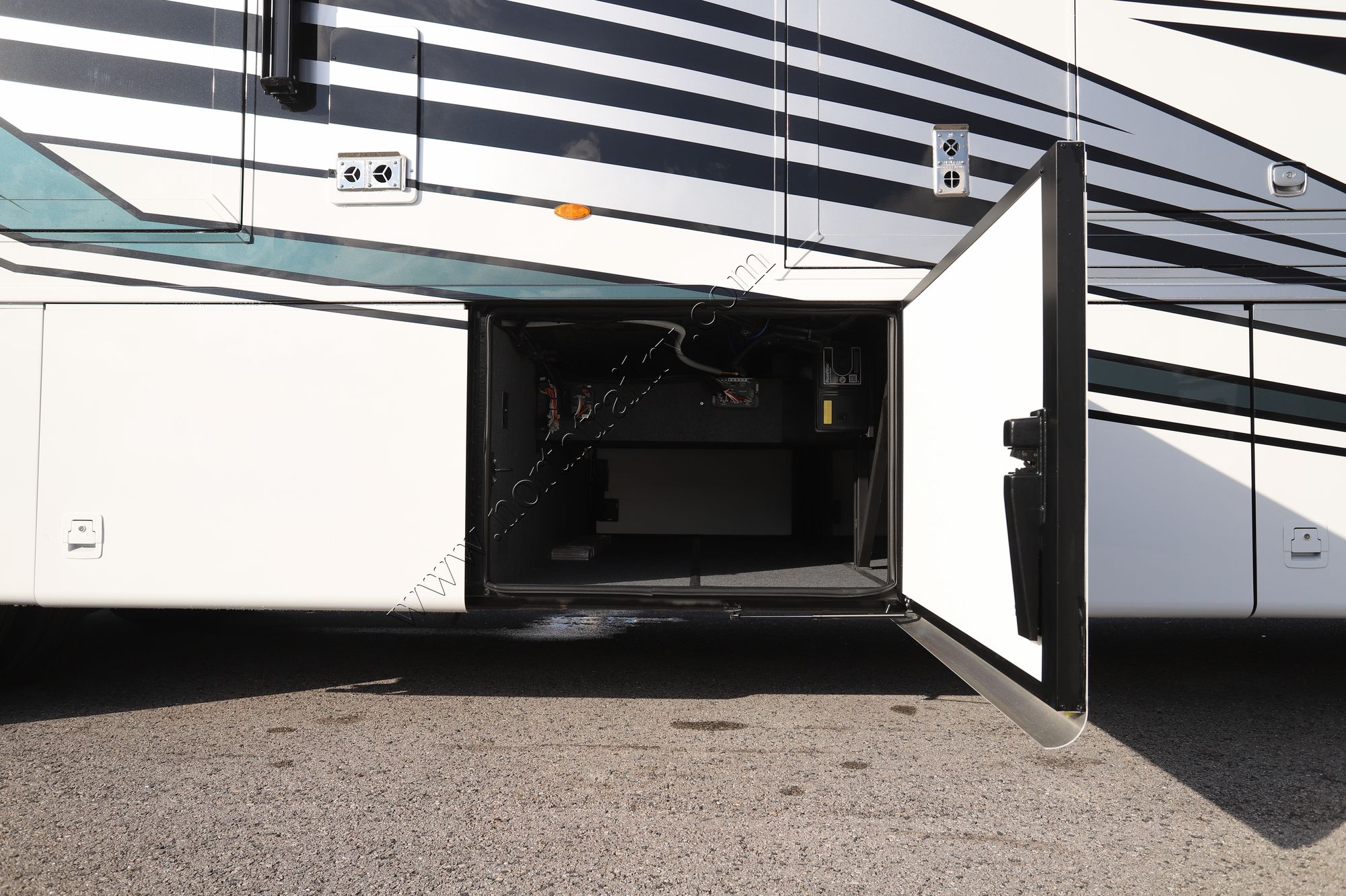 Used 2025 Newmar Northern Star 4037 Class A  For Sale