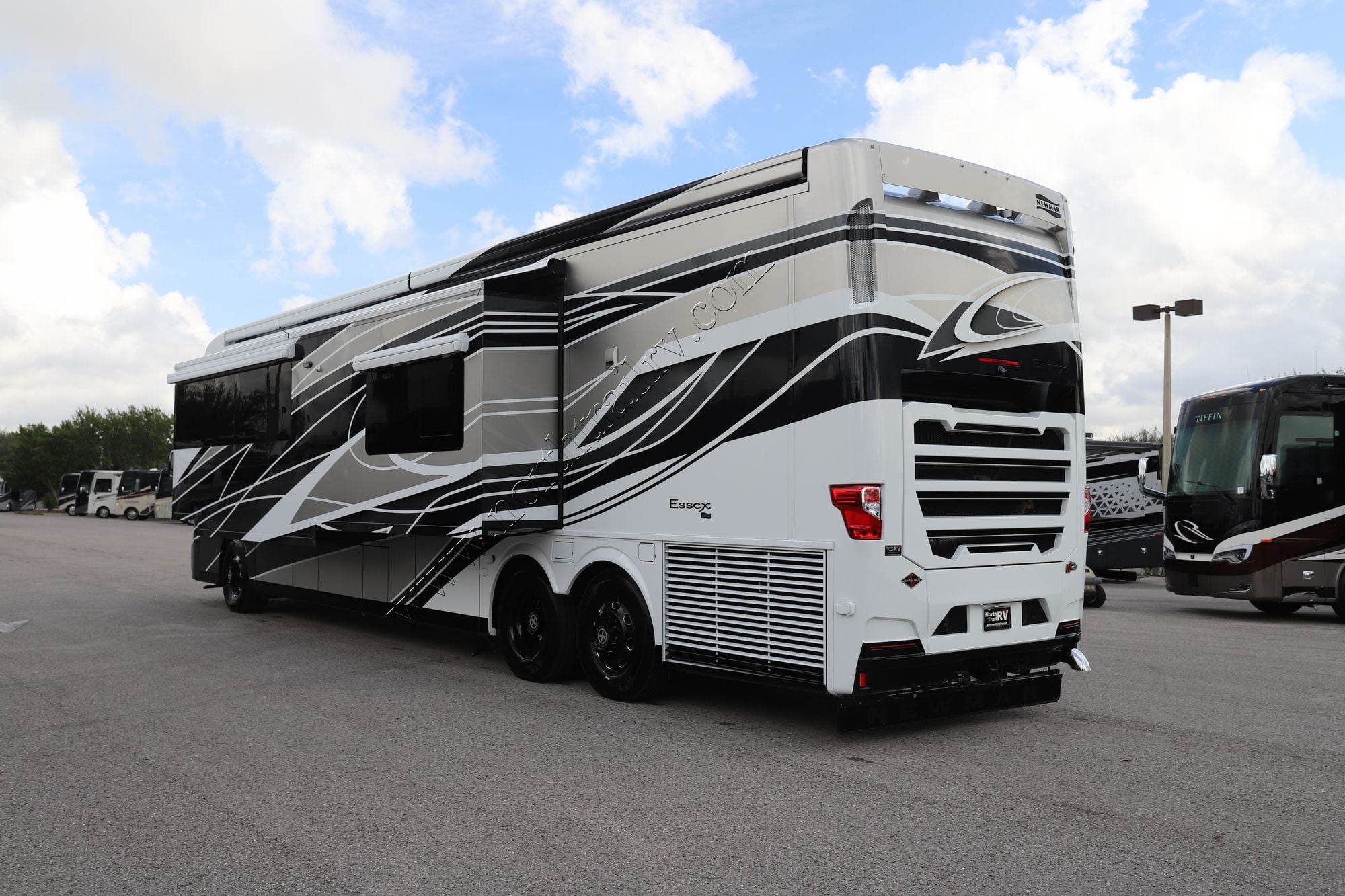 New 2026 Newmar Essex 4551 Class A  For Sale