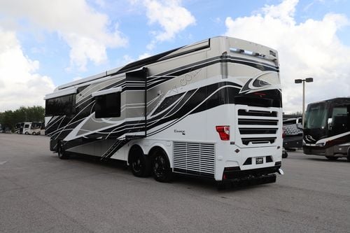 2026 Newmar Essex 4551