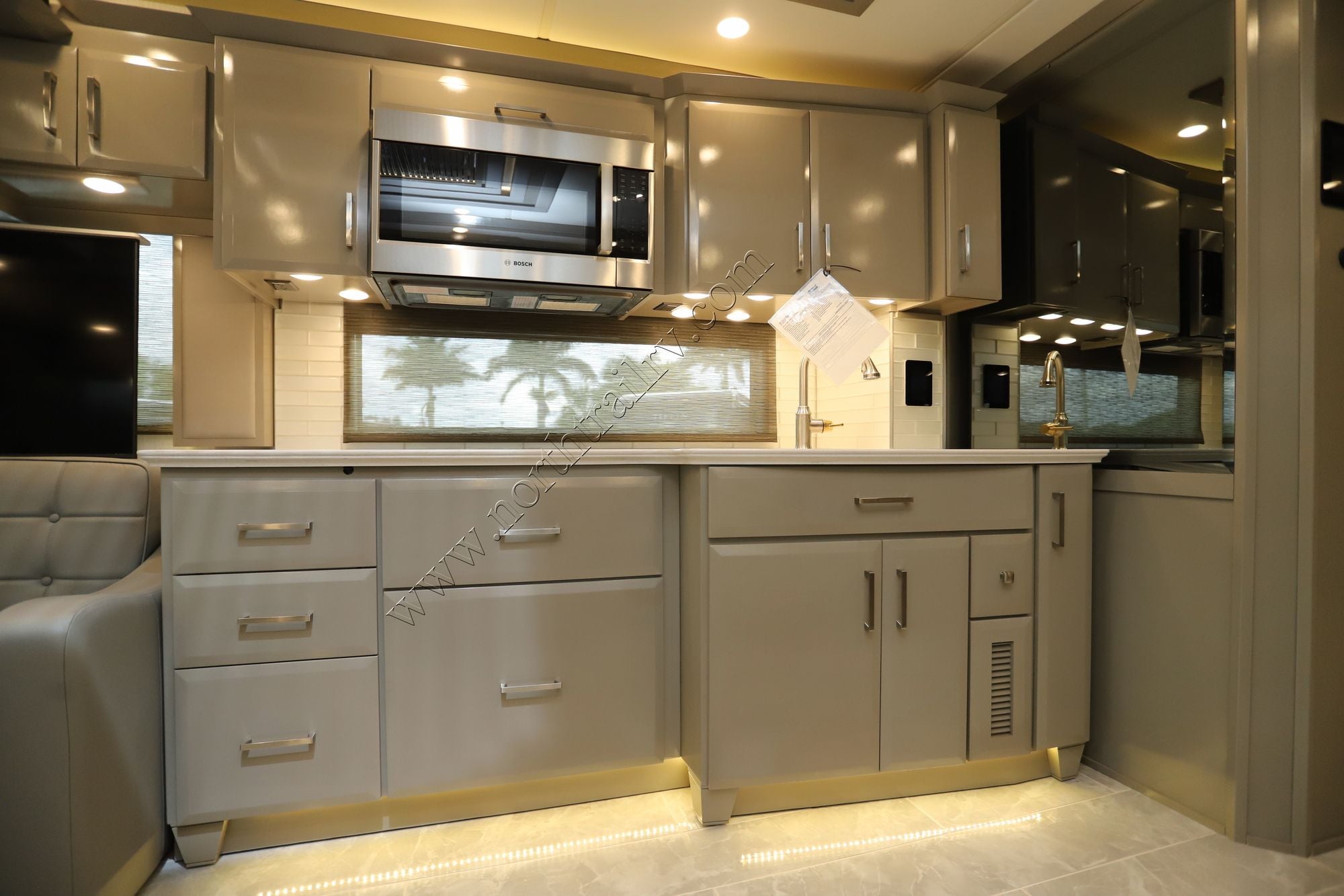 New 2026 Newmar Essex 4551 Class A  For Sale