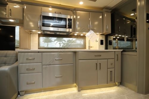 2026 Newmar Essex 4551