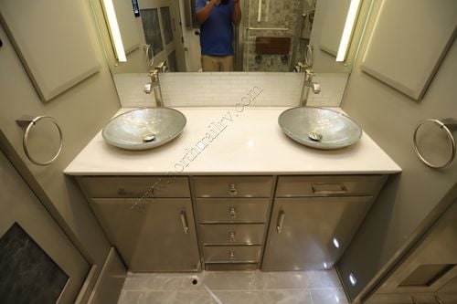 2026 Newmar Essex 4551