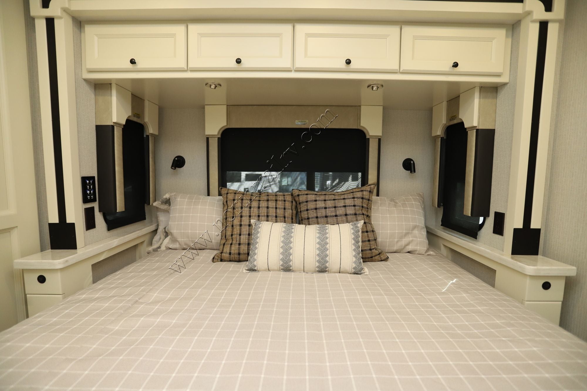 New 2026 Tiffin Motor Homes Allegro 32SA Class A  For Sale