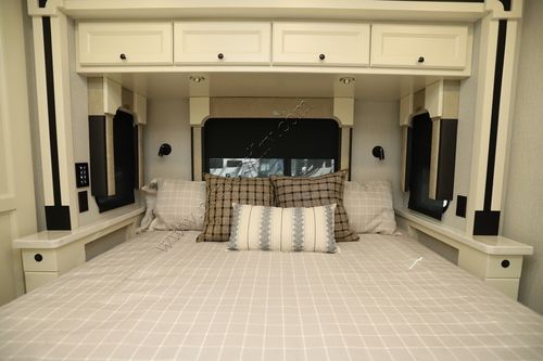 2026 Tiffin Motor Homes Allegro 32SA