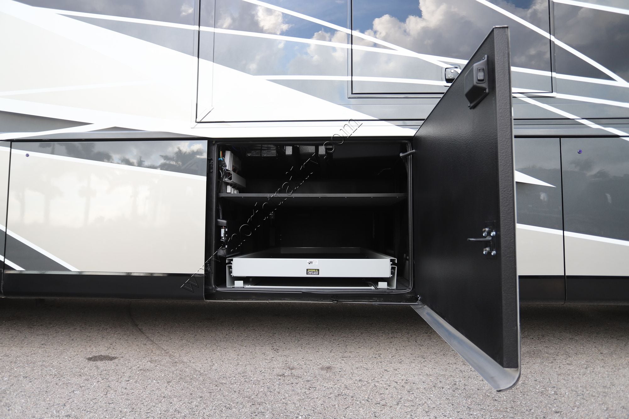 New 2026 Newmar Essex 4551 Class A  For Sale