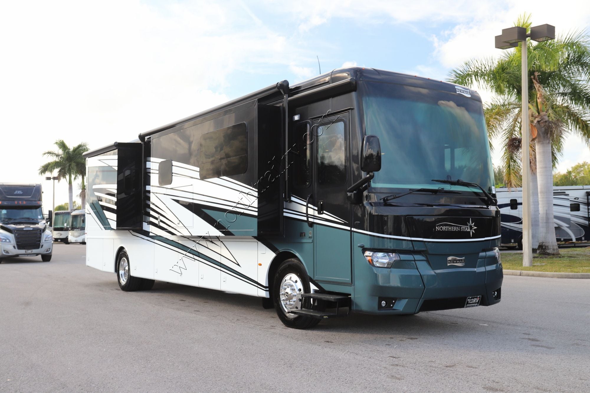 Used 2025 Newmar Northern Star 4037 Class A  For Sale