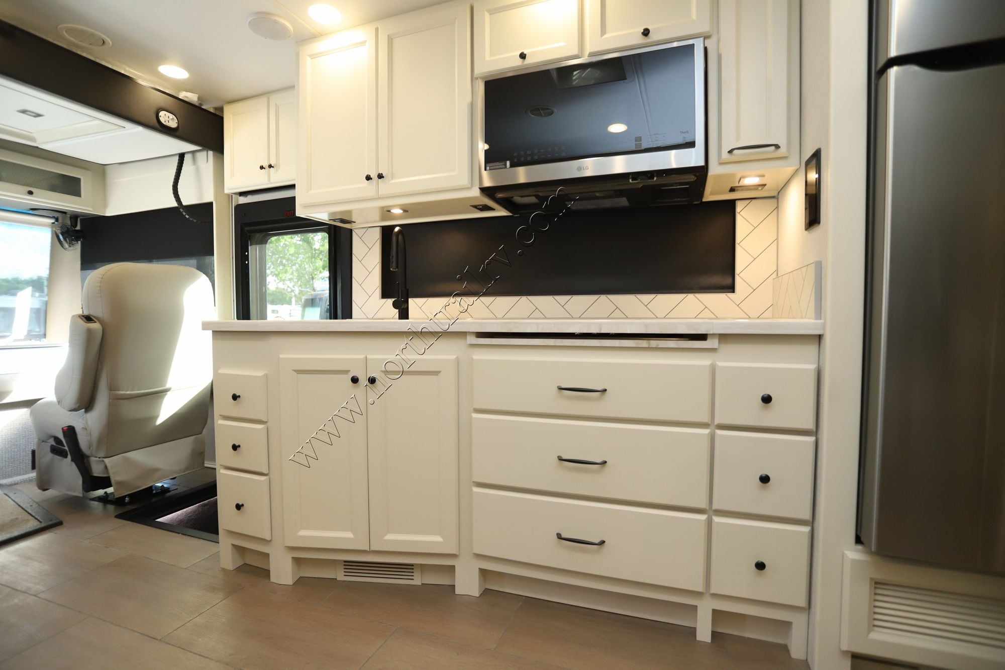 New 2026 Tiffin Motor Homes Allegro 32SA Class A  For Sale