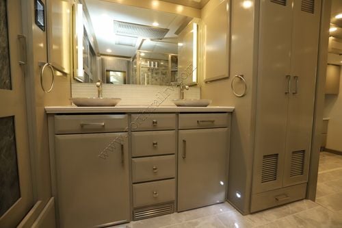 2026 Newmar Essex 4551