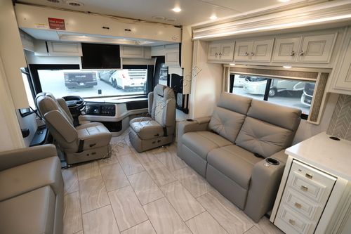 2024 Holiday Rambler Armada 40M