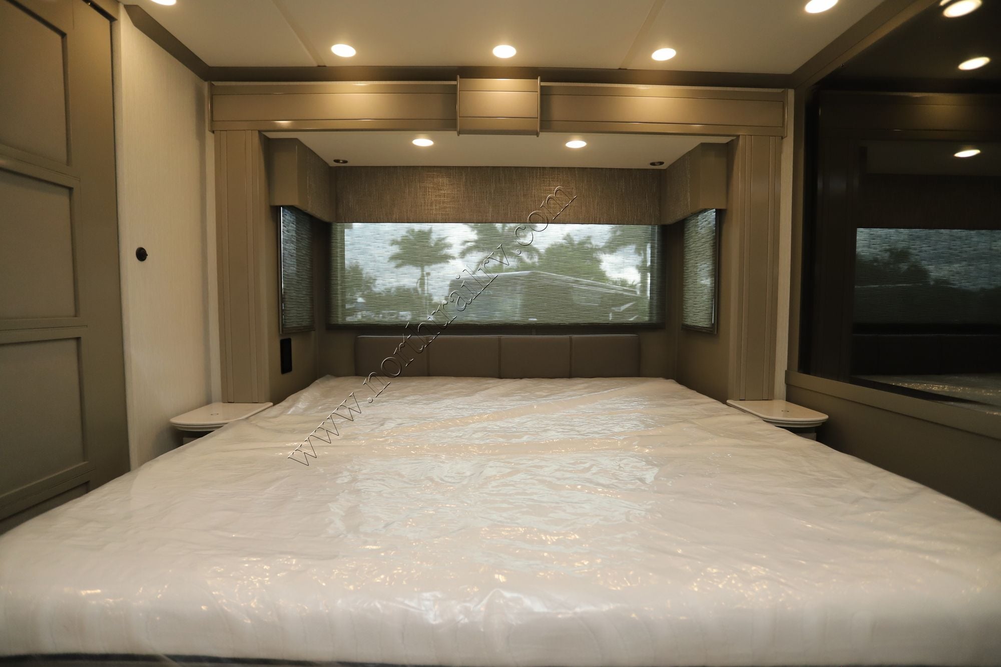 New 2026 Newmar Essex 4551 Class A  For Sale