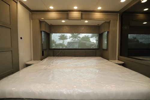 2026 Newmar Essex 4551