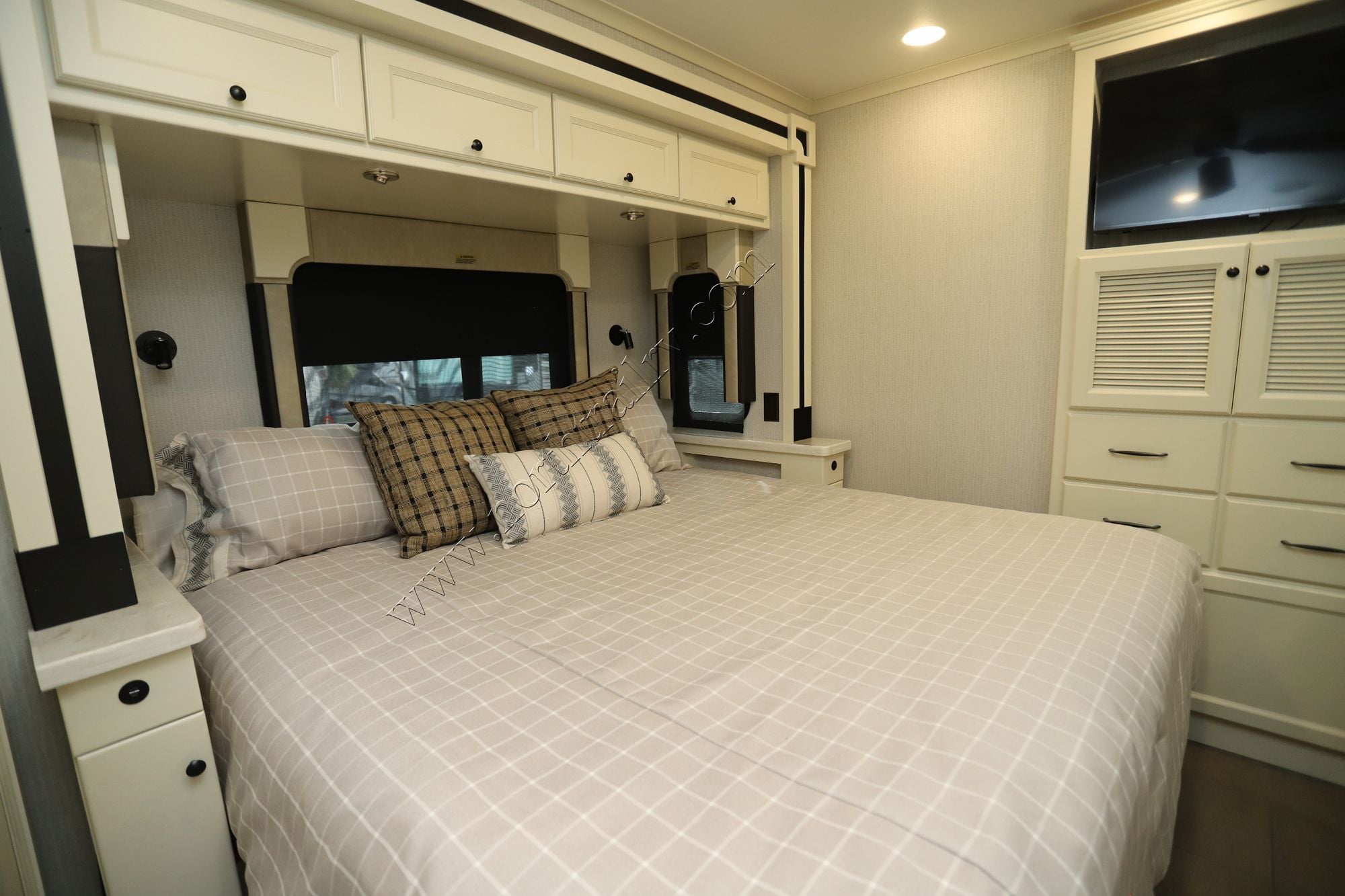 New 2026 Tiffin Motor Homes Allegro 32SA Class A  For Sale