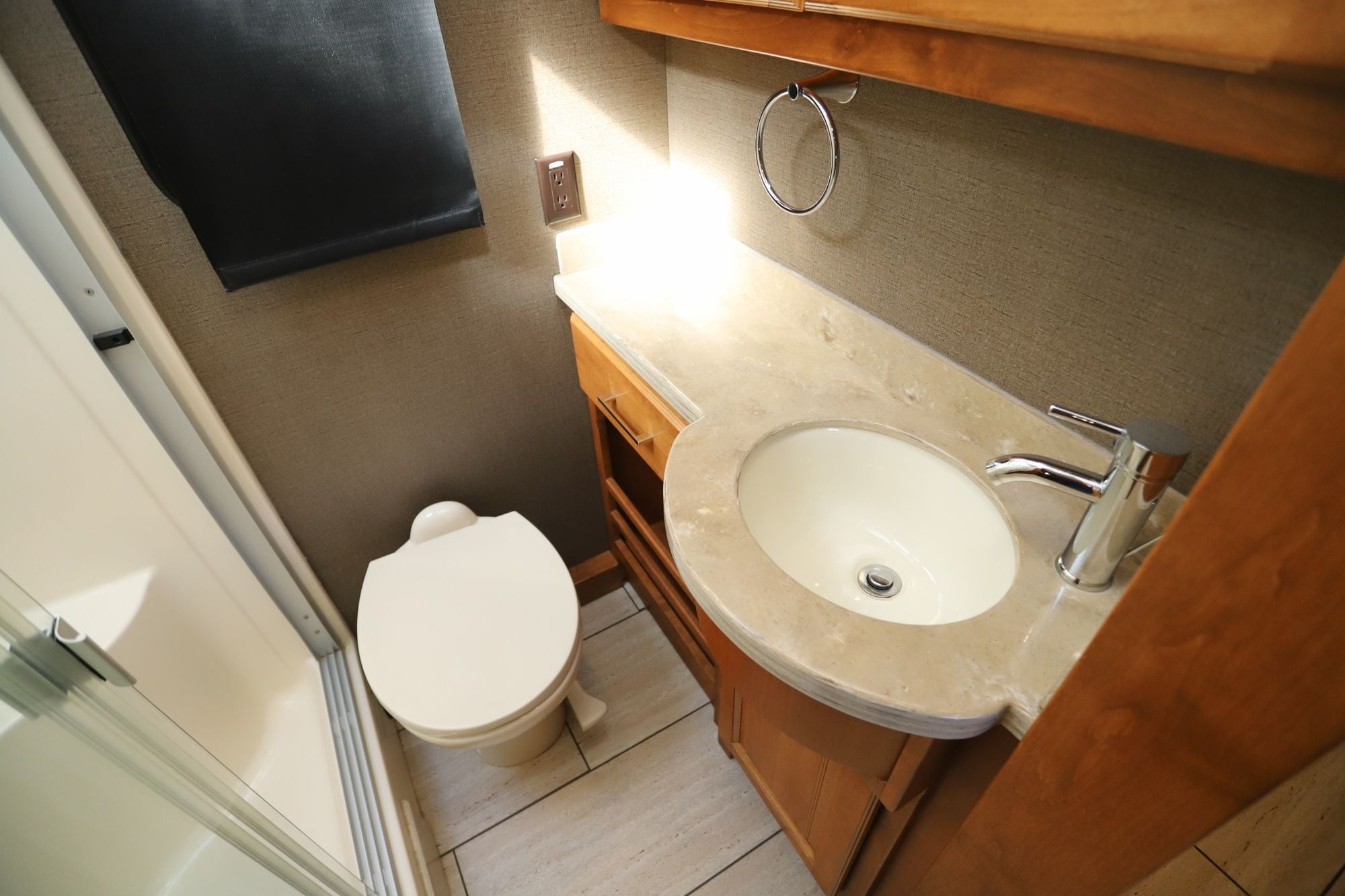 Used 2019 Tiffin Motor Homes Breeze 31BR Class A  For Sale