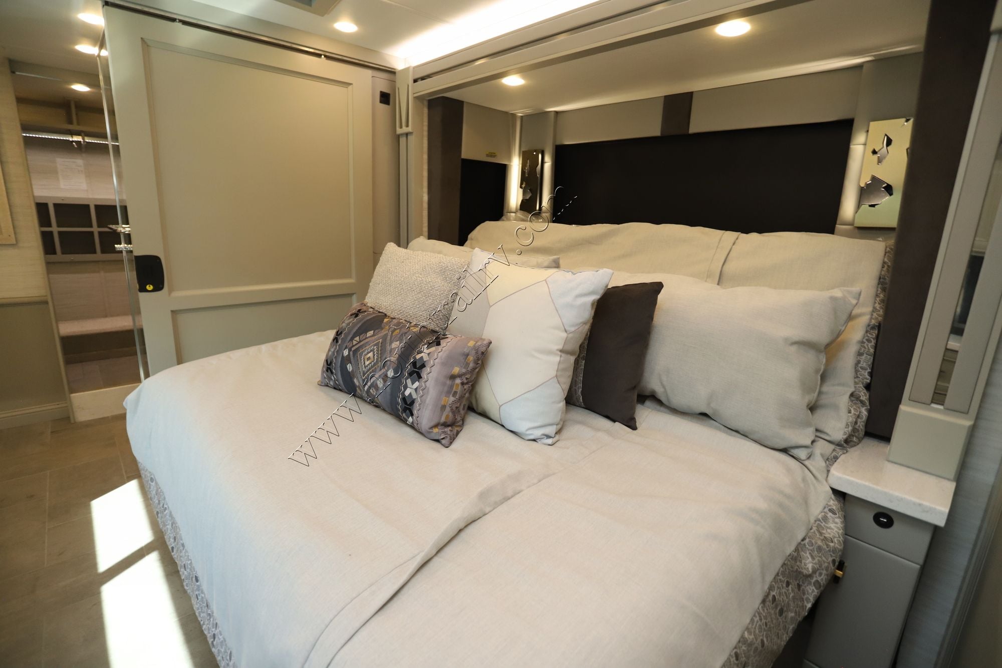 New 2026 Tiffin Motor Homes Allegro Bus 45OPP Class A  For Sale