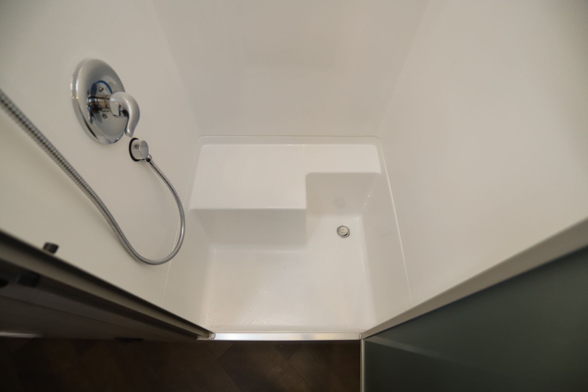 2026 Airstream International 27FB Travel Trailer New  For Sale