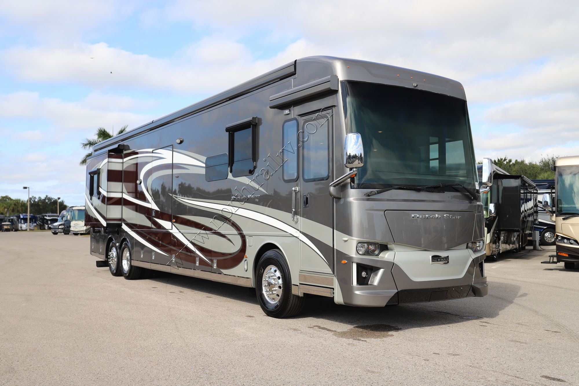 Used 2022 Newmar Dutch Star 4311 Class A  For Sale