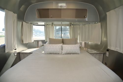 2026 Airstream International 27FB