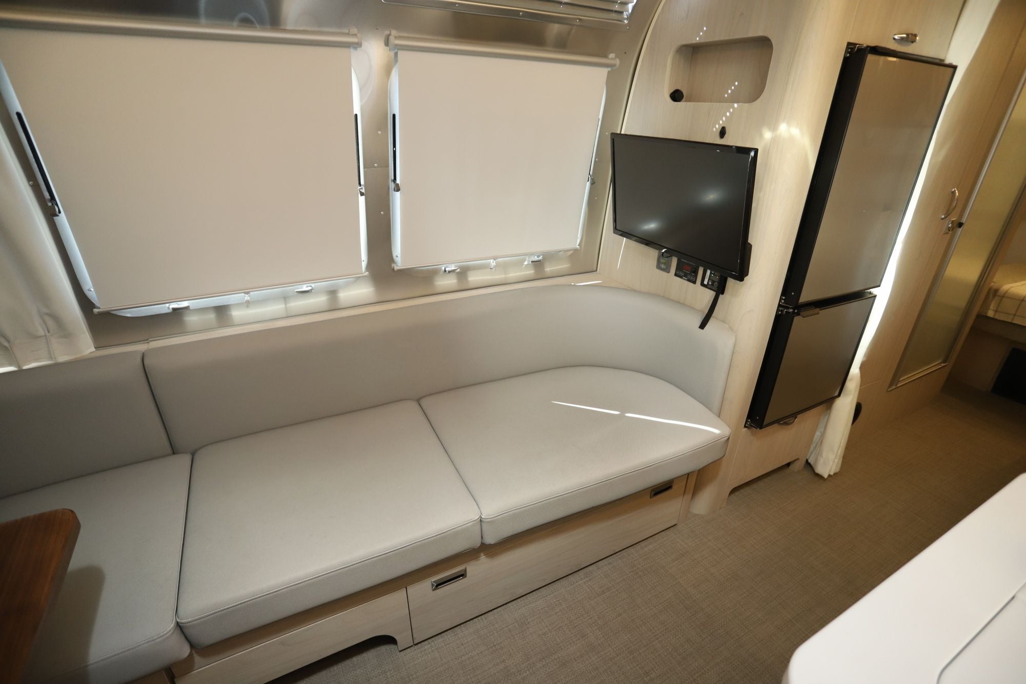 Used 2023 Airstream Globetrotter 25FBQ Travel Trailer  For Sale