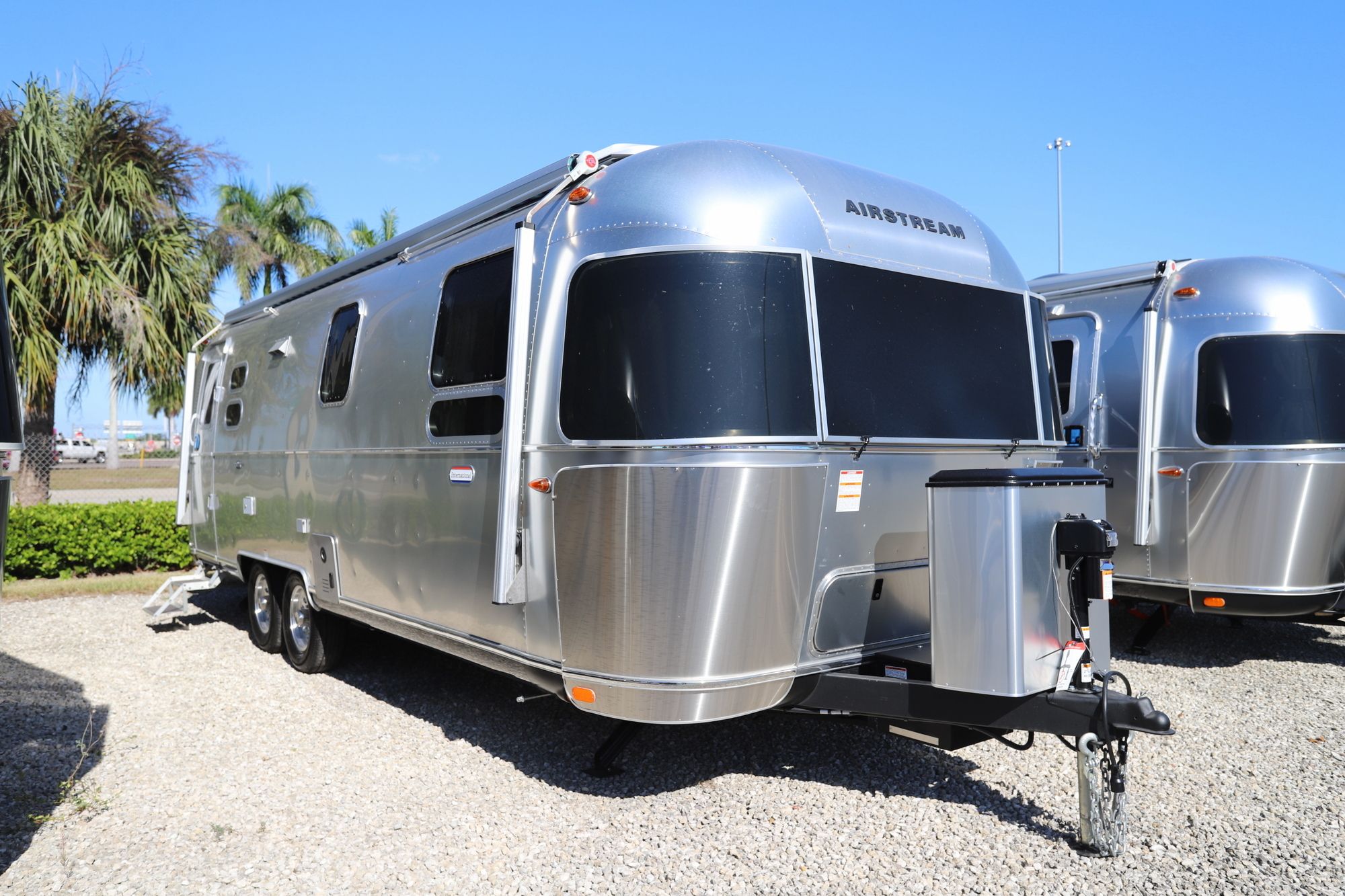 2026 Airstream International 27FB Travel Trailer New For Sale