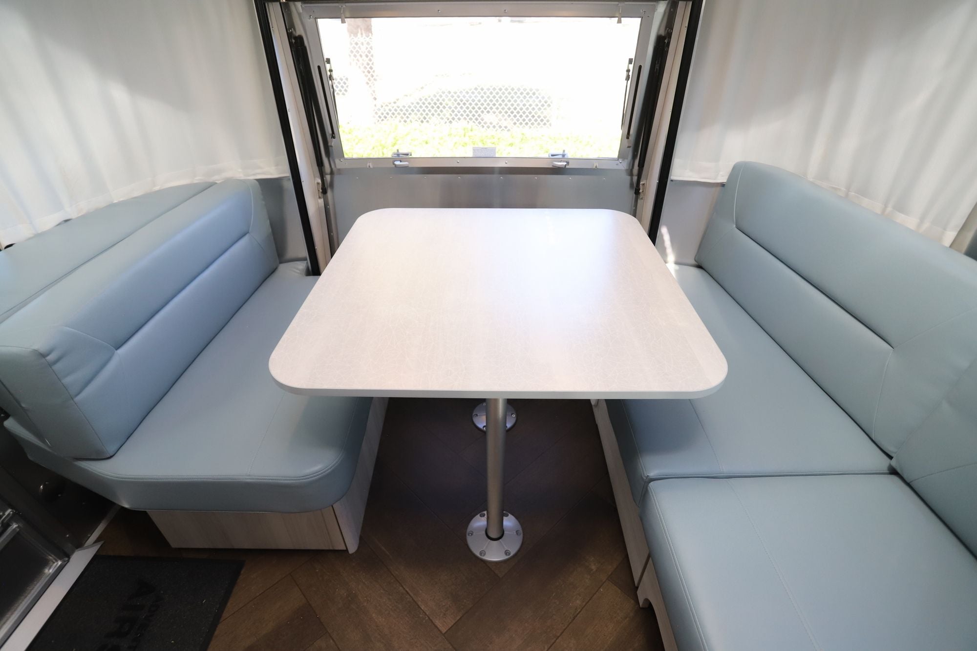 2026 Airstream International 27FB Travel Trailer New  For Sale