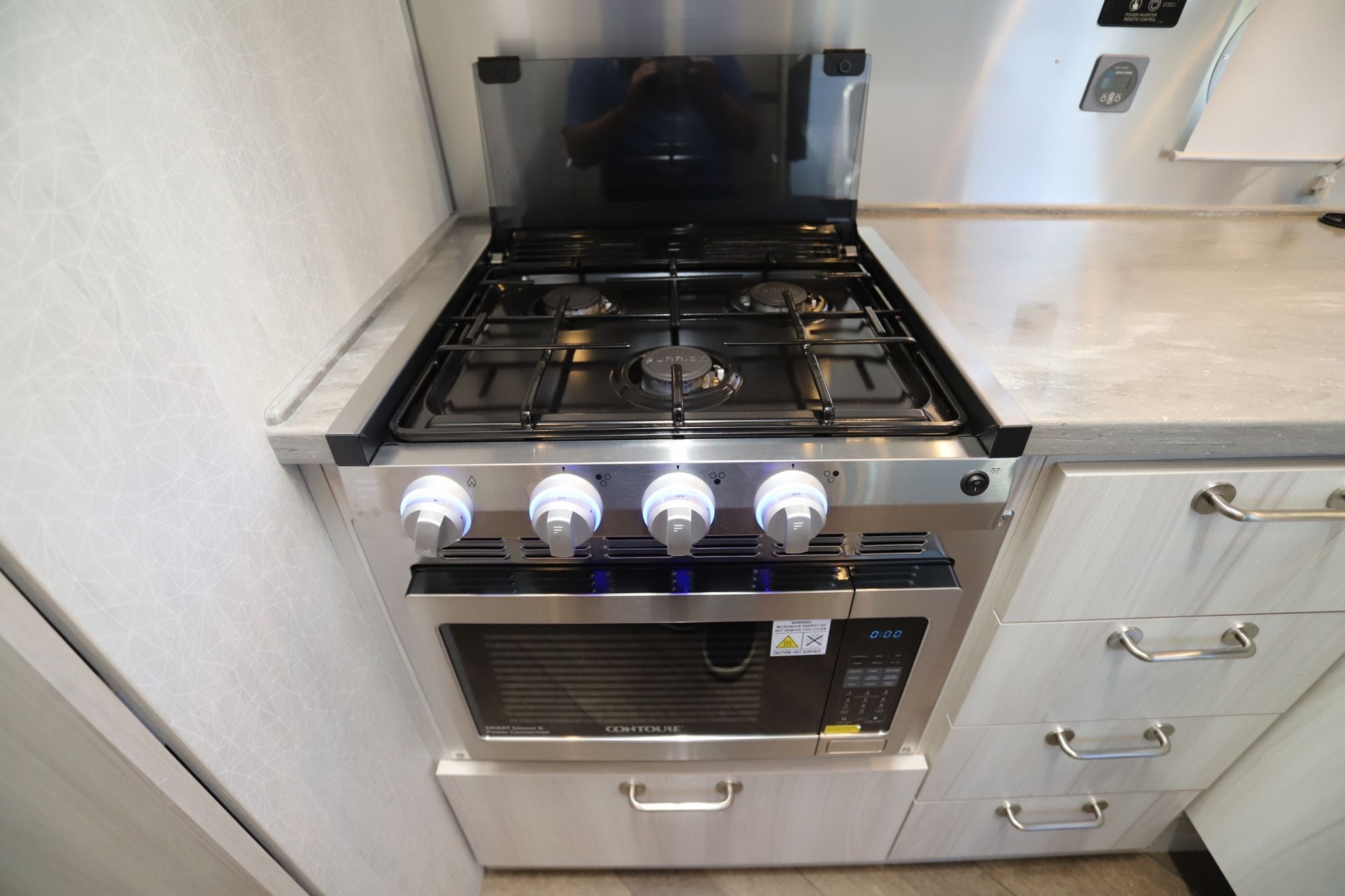 2026 Airstream International 27FB Travel Trailer New  For Sale