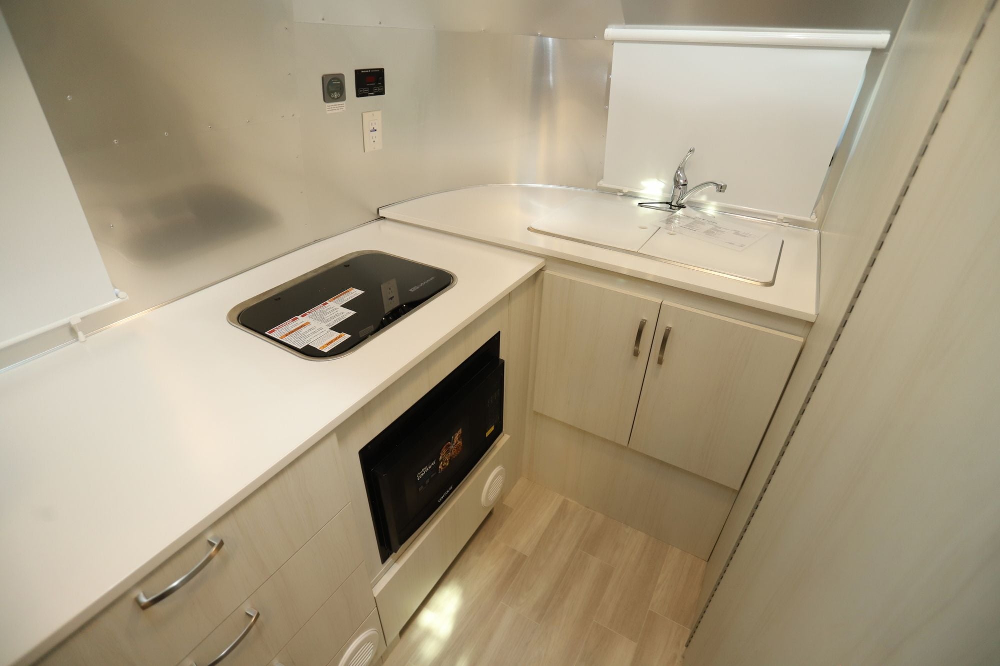 2026 Airstream Bambi 20FB Travel Trailer New  For Sale