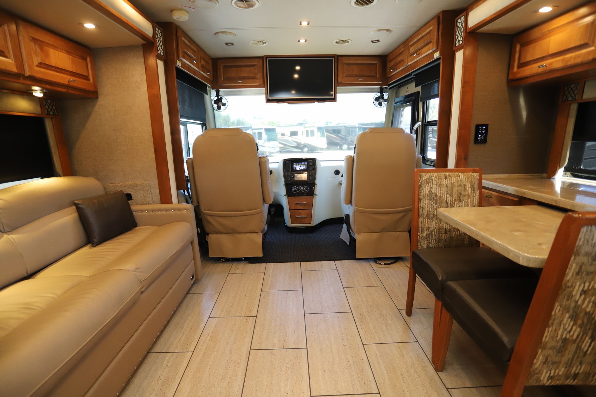 Used 2019 Tiffin Motor Homes Breeze 31BR Class A  For Sale