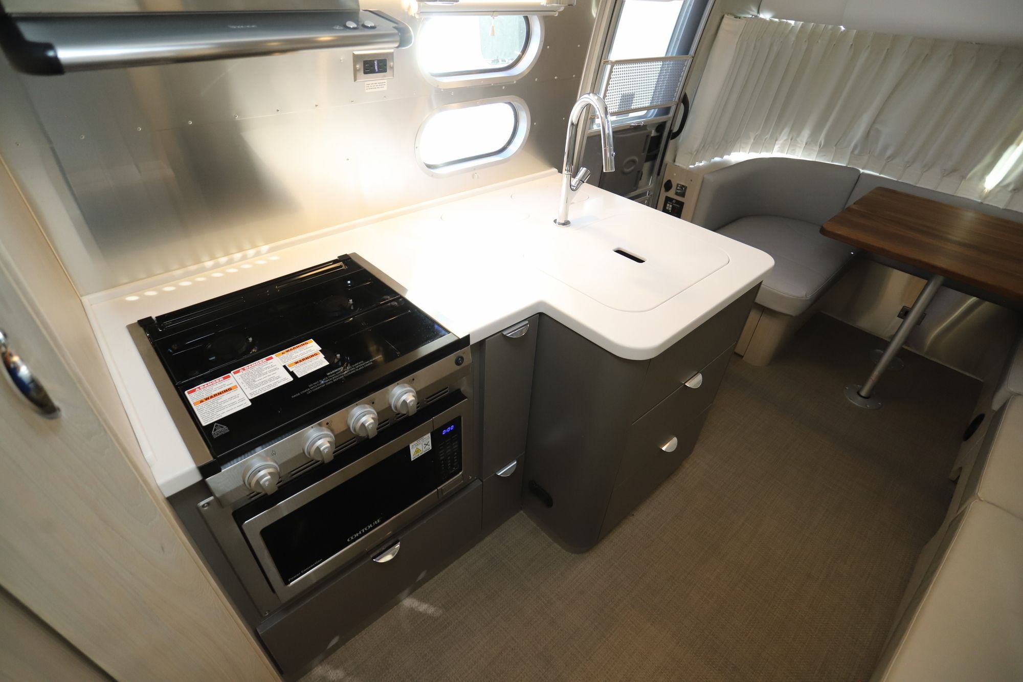 Used 2023 Airstream Globetrotter 25FBQ Travel Trailer  For Sale