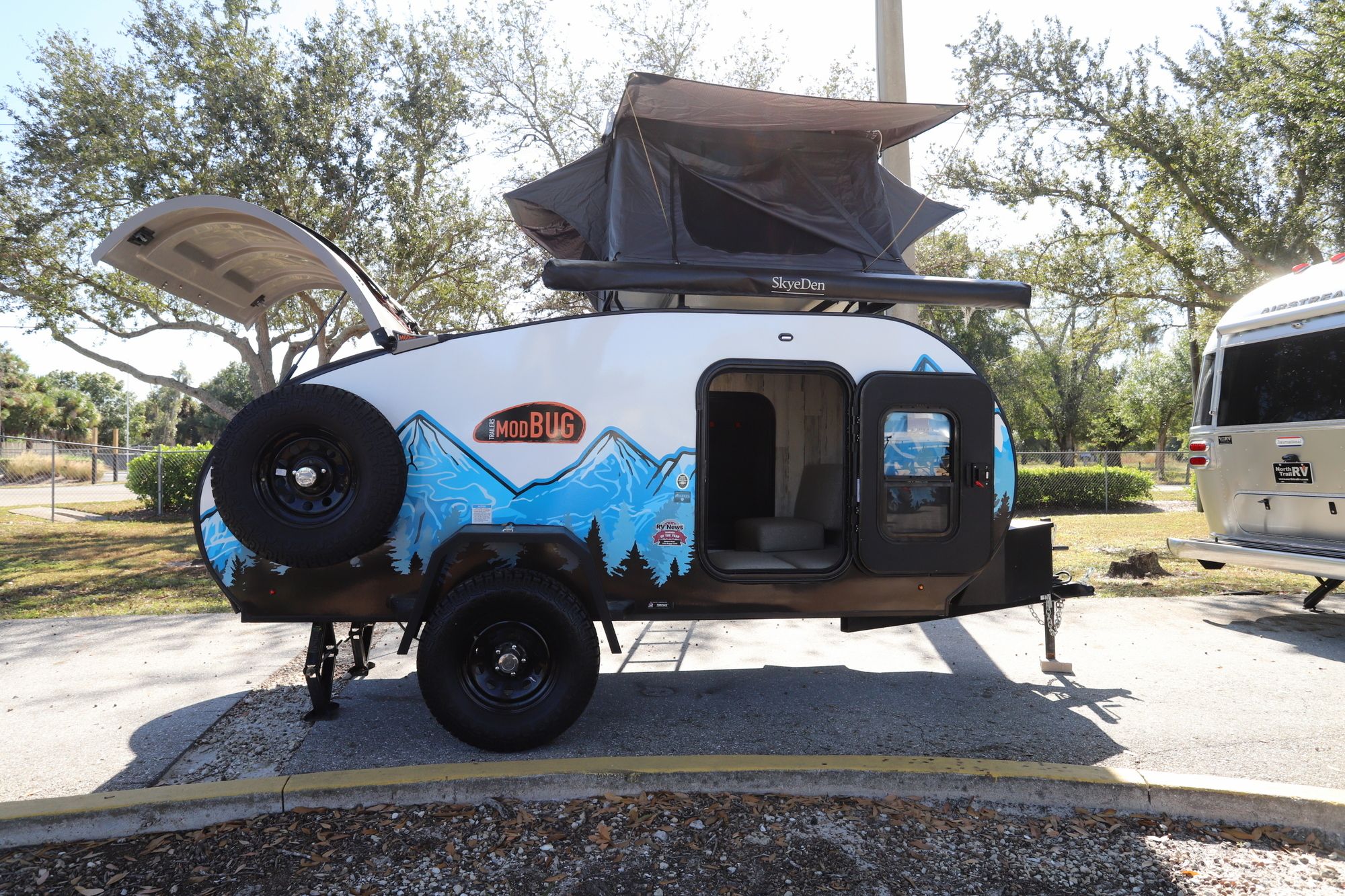 Used 2024 Modern Buggy Little Buggy 12LRK Travel Trailer  For Sale