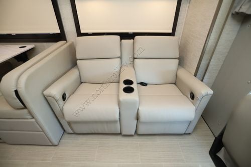 2022 Entegra Esteem 29V