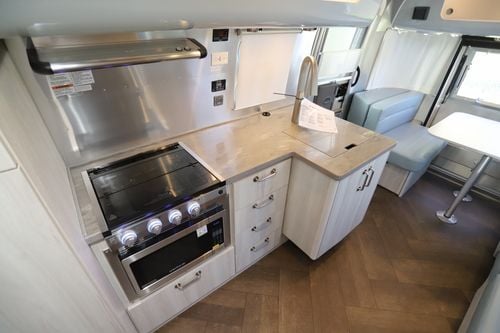 2026 Airstream International 27FB