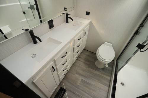 2022 Forest River Cedar Creek 38EBS