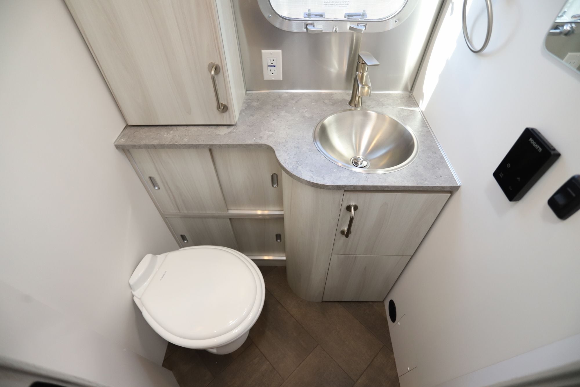 2026 Airstream International 27FB Travel Trailer New  For Sale