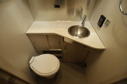 2023 Airstream Globetrotter 25FBQ