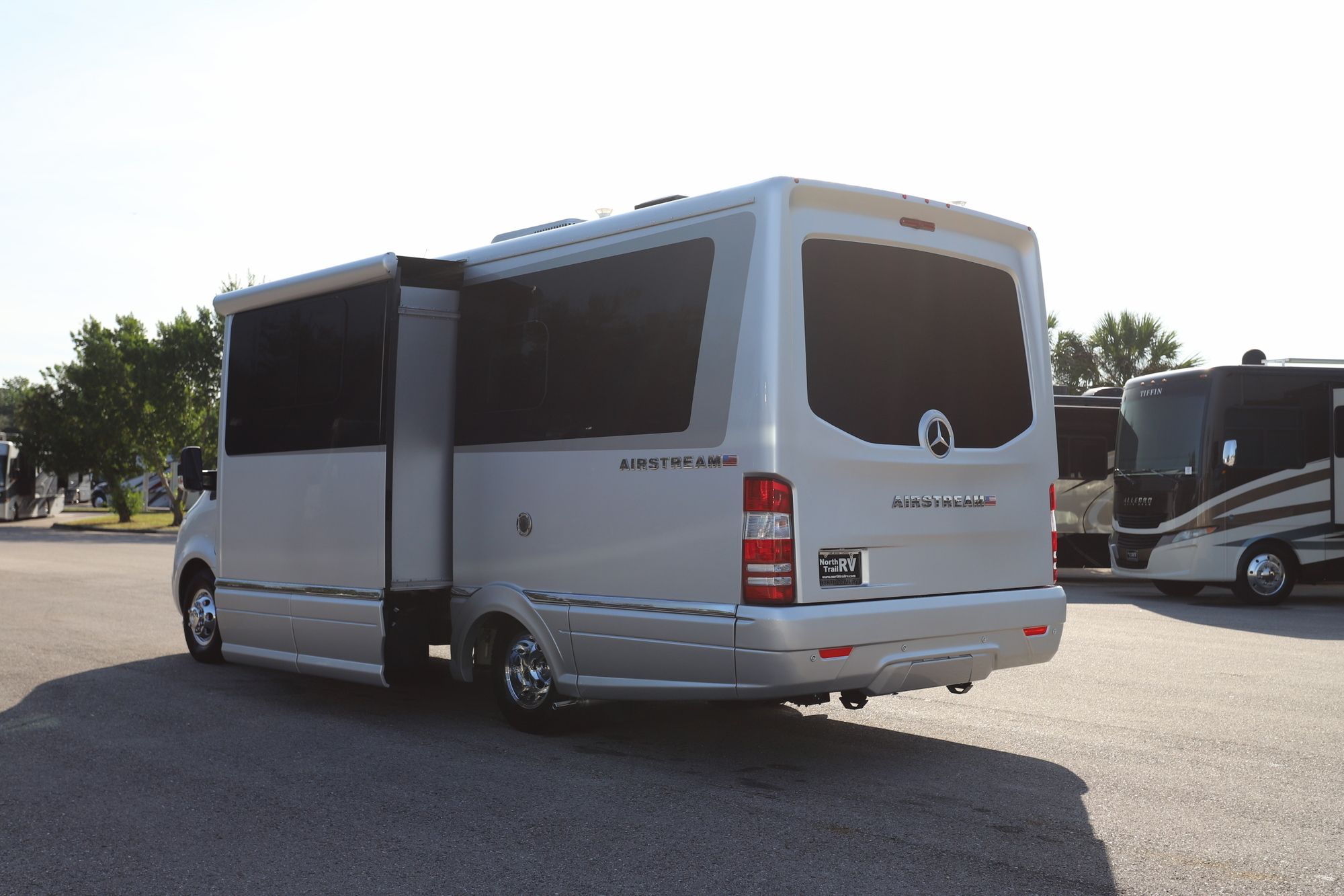 2025 Airstream Atlas MURPHY SUITE Class C Used  For Sale