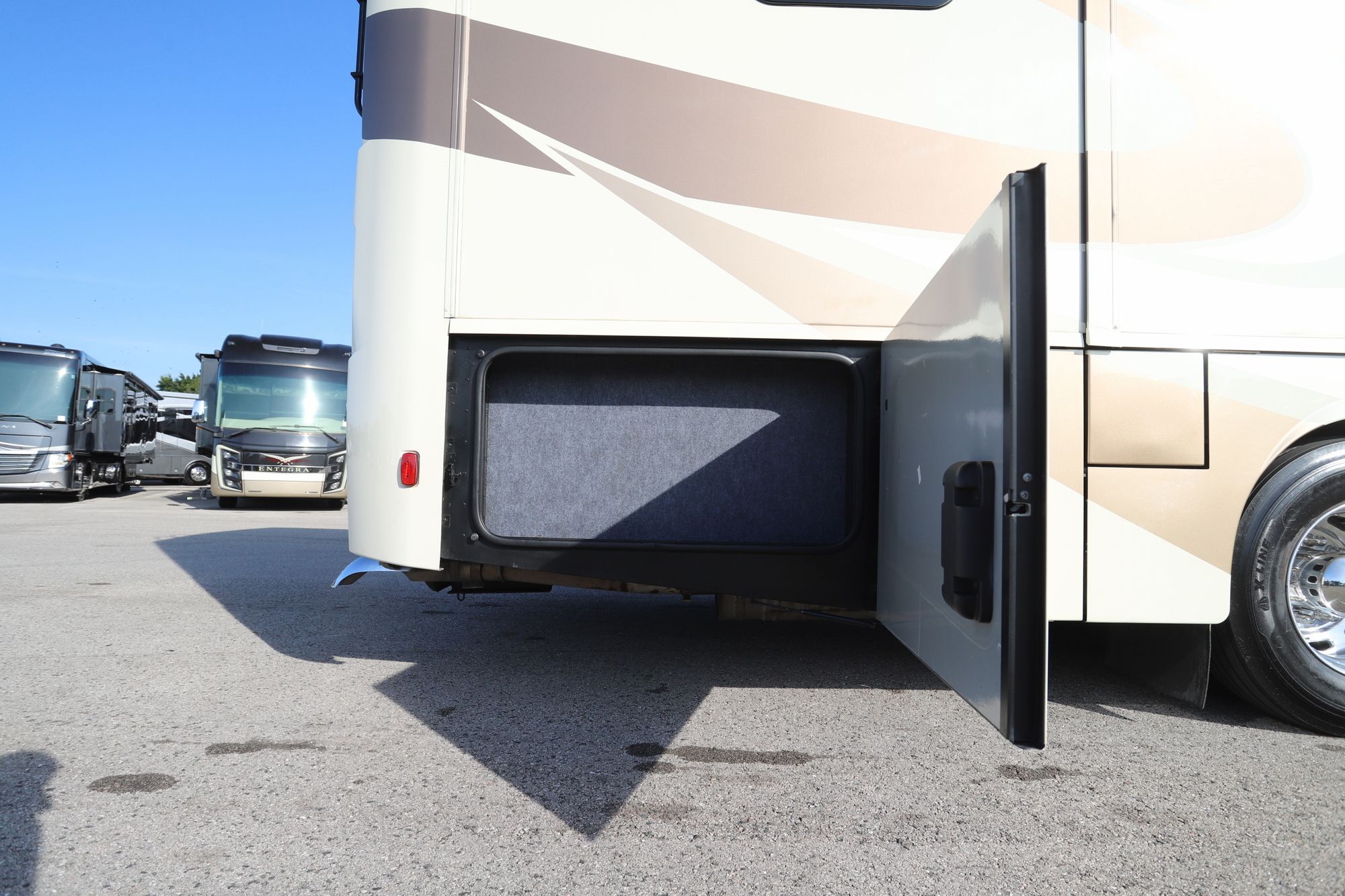 Used 2016 Winnebago Journey 40R Class A  For Sale