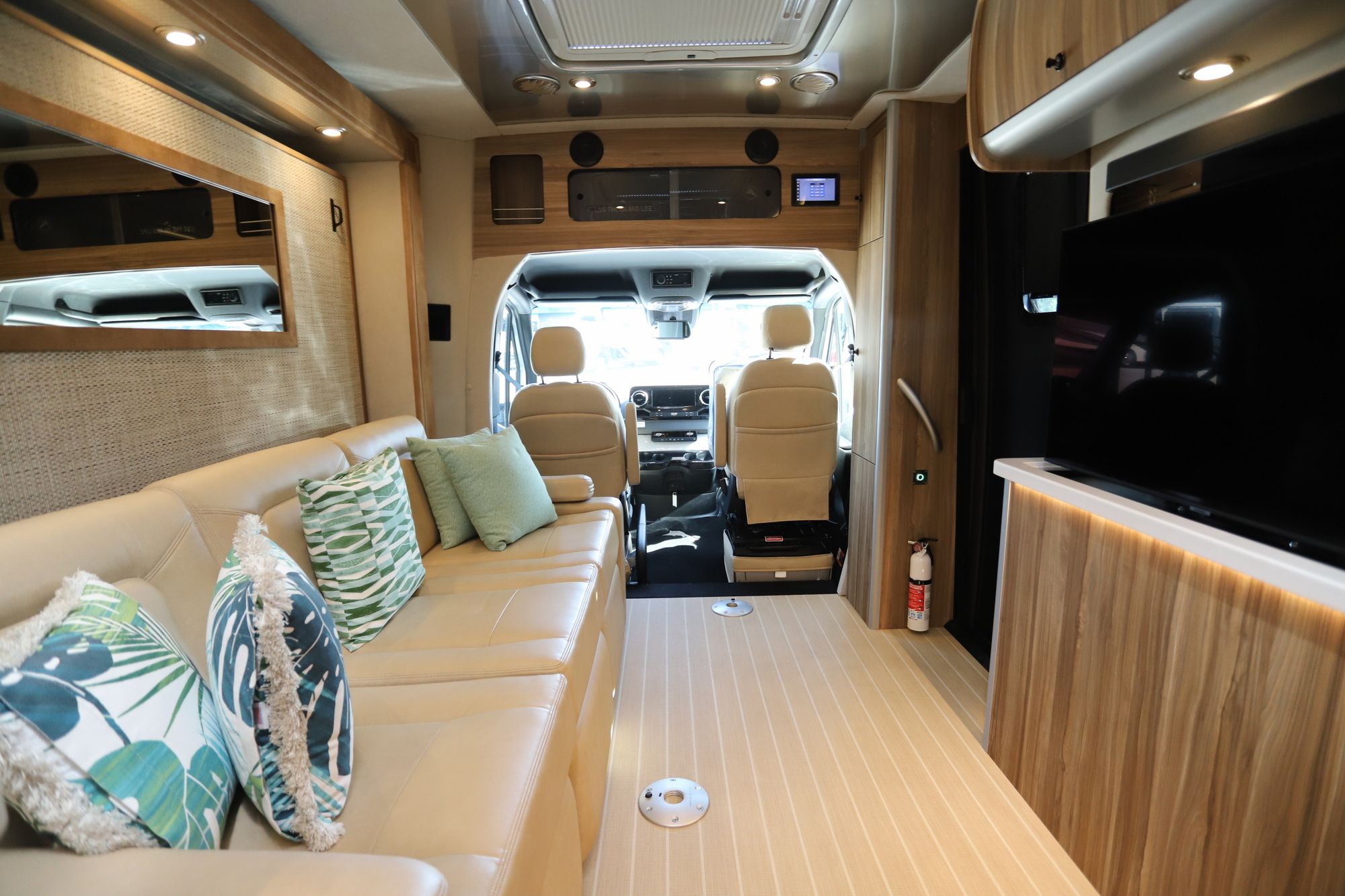 2024 Airstream Atlas Tommy Bahama E1 Class C Used  For Sale