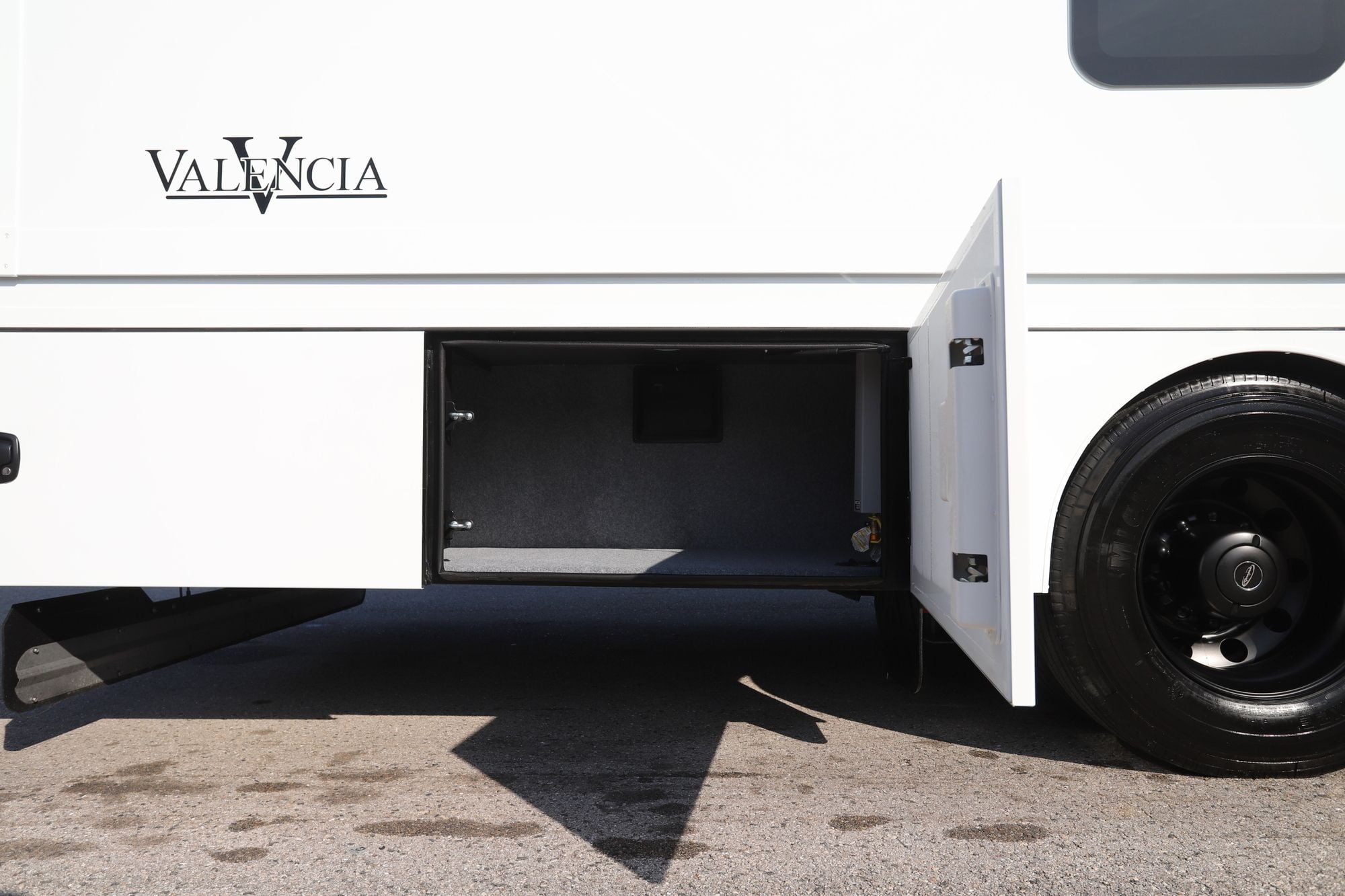 New 2026 Renegade Rv Valencia 39BB Super C  For Sale