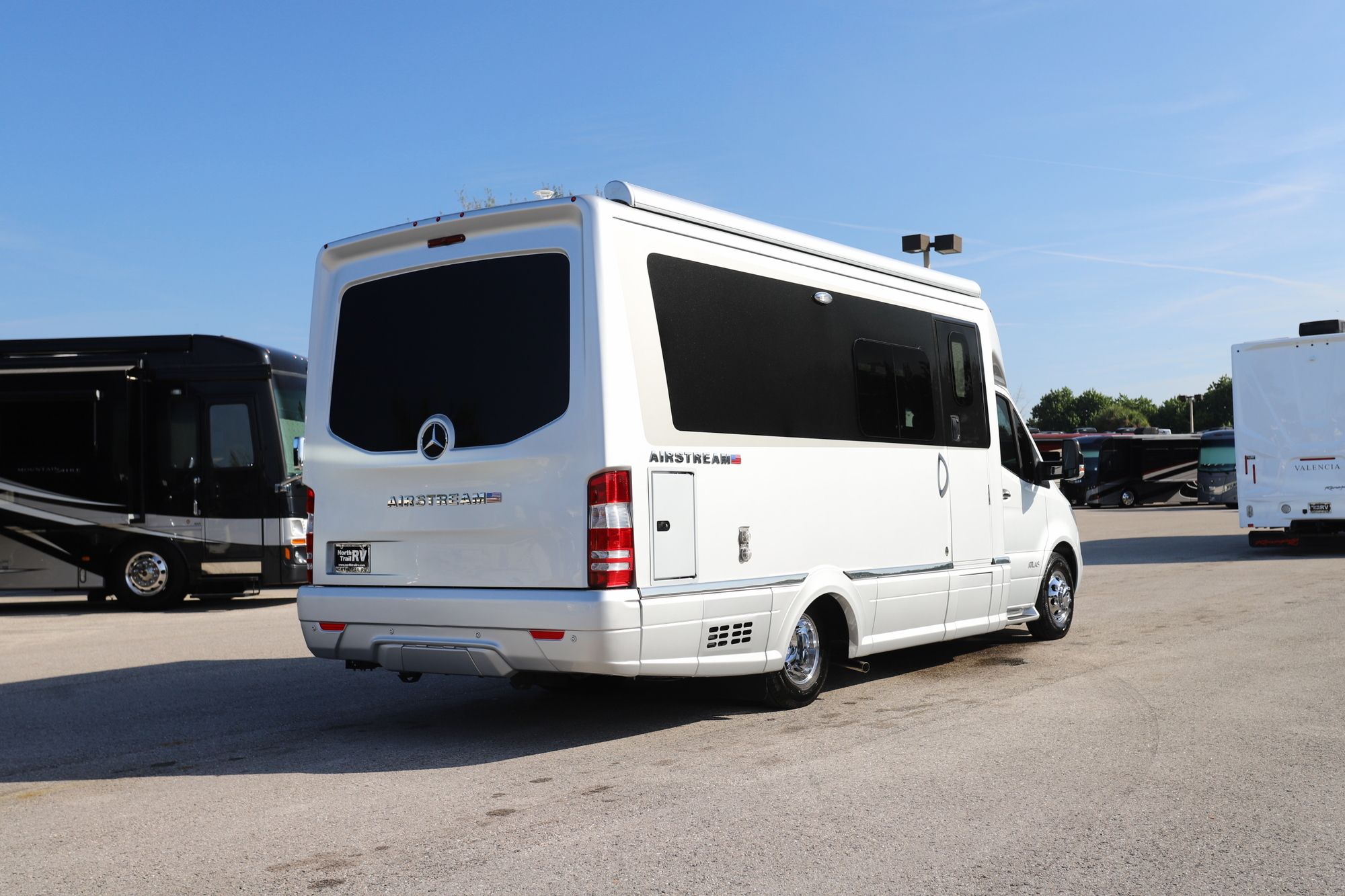 2025 Airstream Atlas MURPHY SUITE Class C Used  For Sale