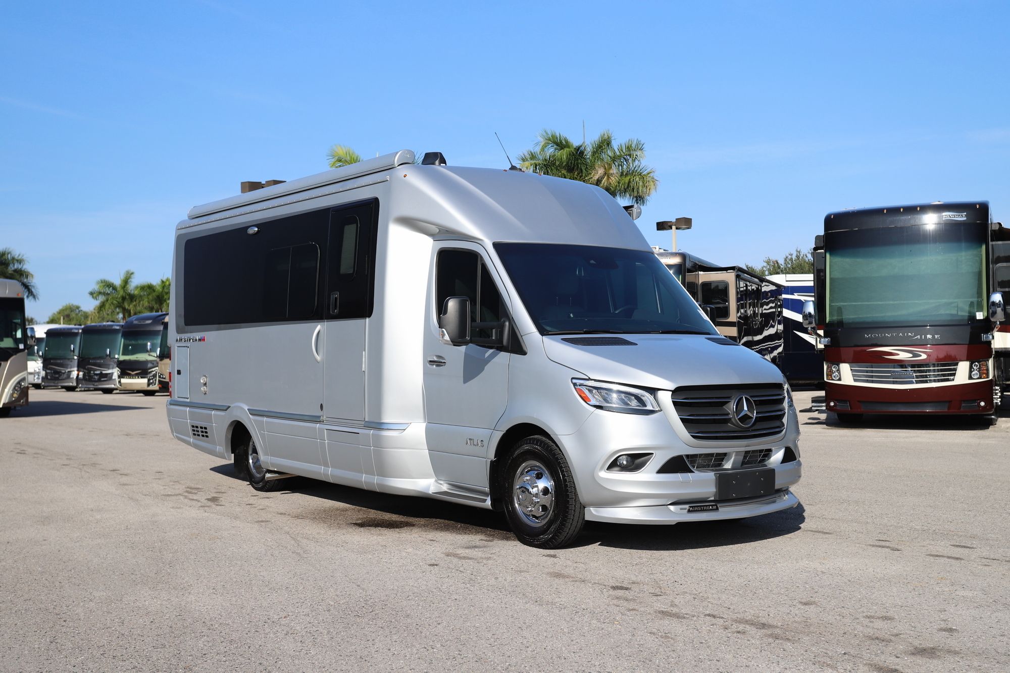 2025 Airstream Atlas MURPHY SUITE Class C Used For Sale