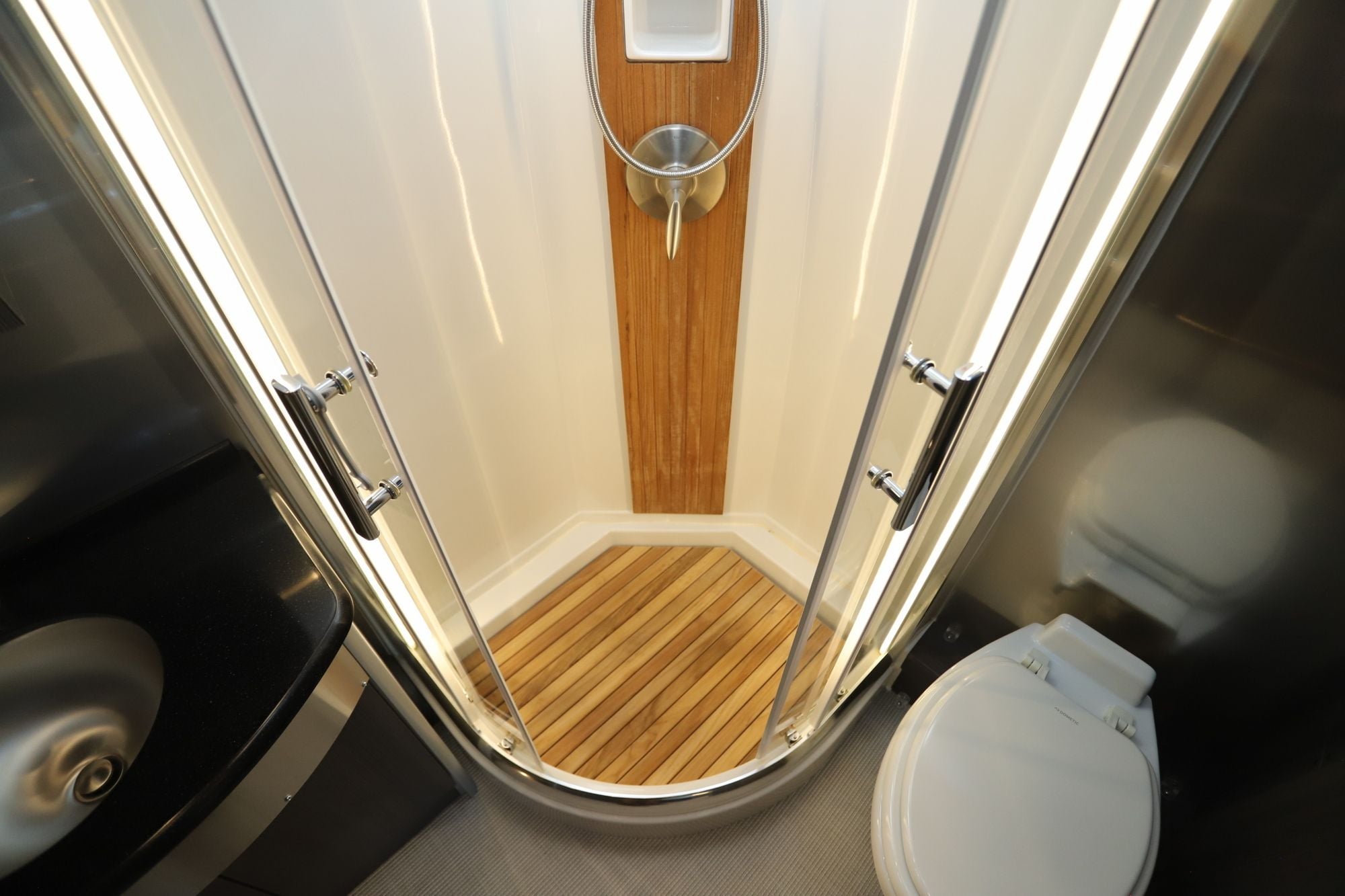 2025 Airstream Atlas MURPHY SUITE Class C Used  For Sale