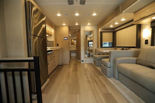 2026 Renegade Rv Valencia 39BB