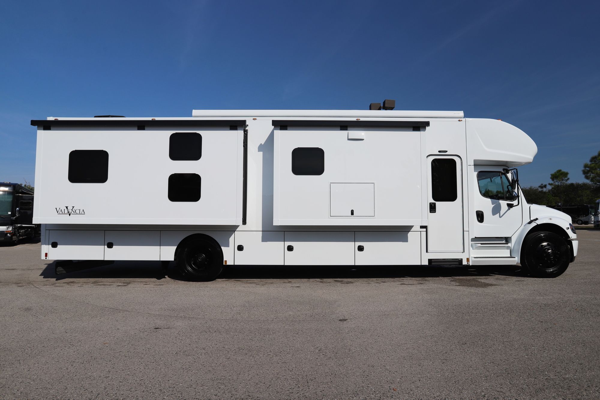 New 2026 Renegade Rv Valencia 39BB Super C  For Sale