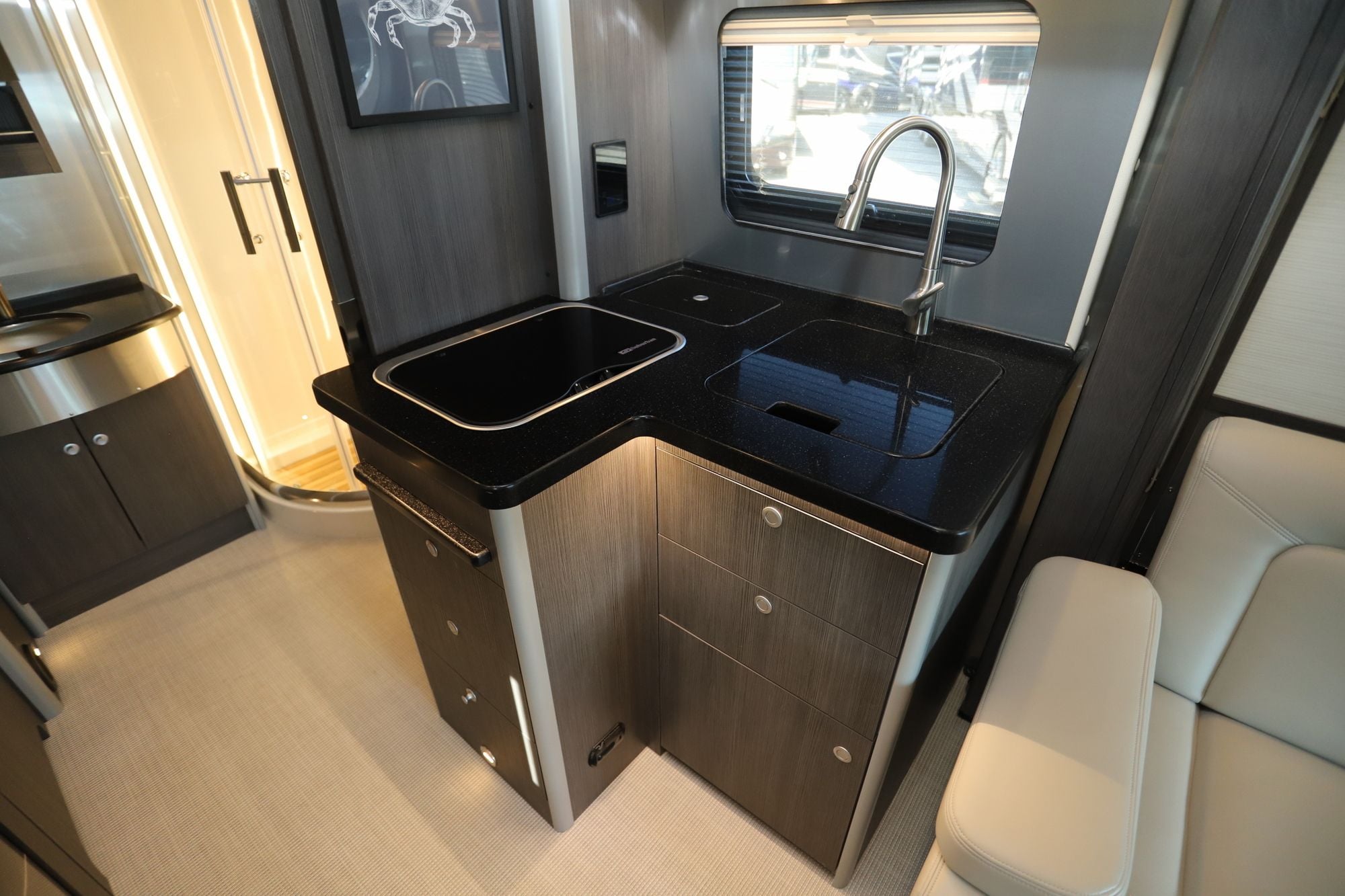 2025 Airstream Atlas MURPHY SUITE Class C Used  For Sale