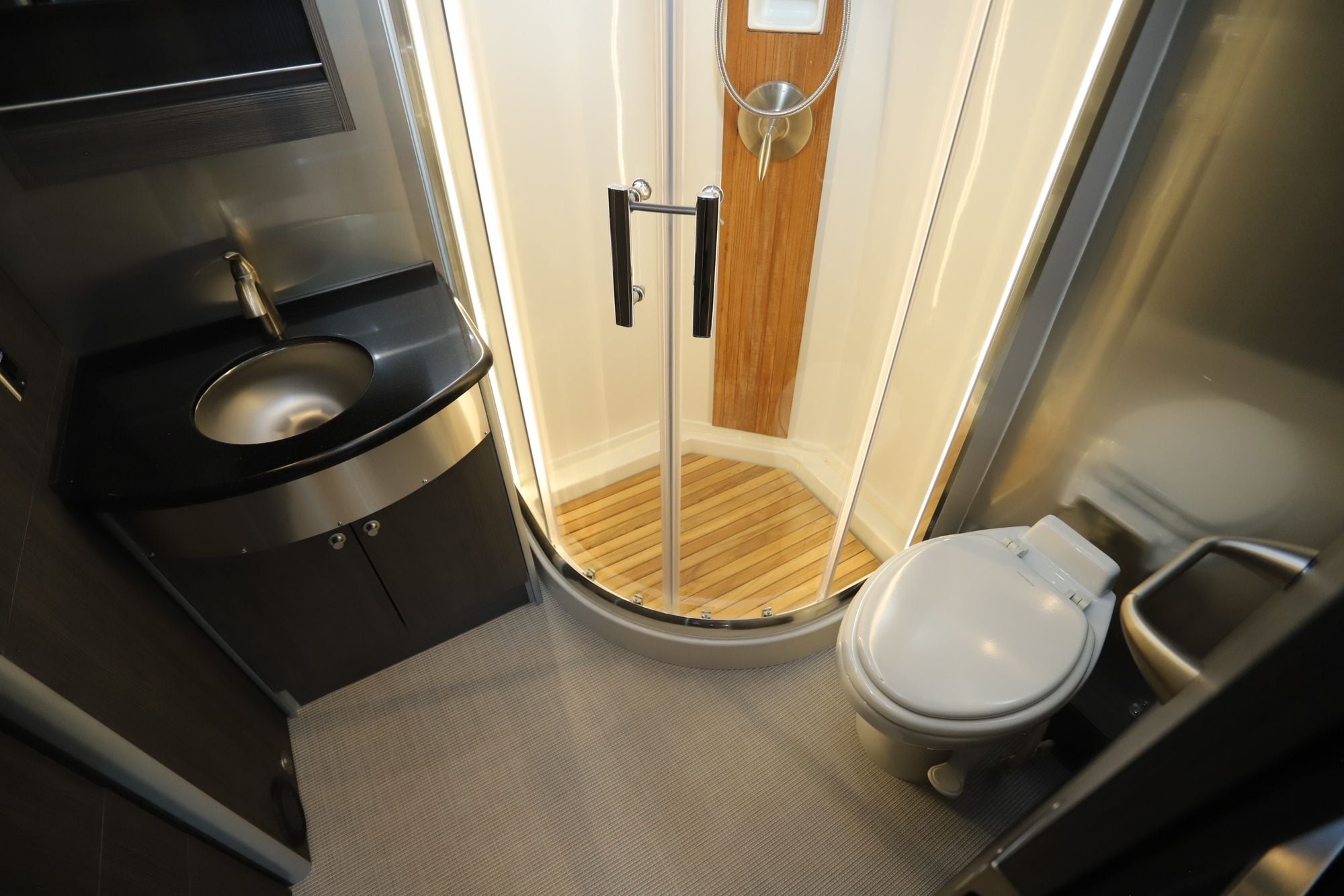 2025 Airstream Atlas MURPHY SUITE Class C Used  For Sale